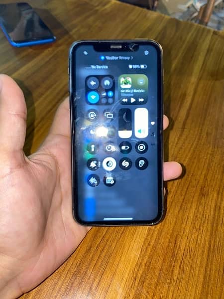 iPhone 11 non-PTA 8