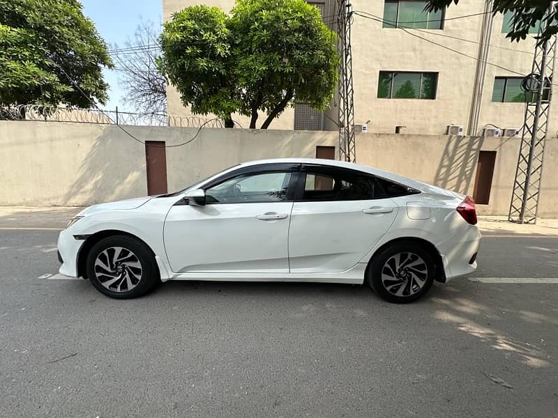 Honda Civic Oriel UG 2017 6