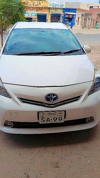 Toyota Prius Alpha 2015 2