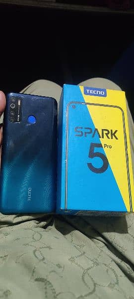 Tecno spark 5 pro 4+64gb sath box ha chgar nhi ha 0