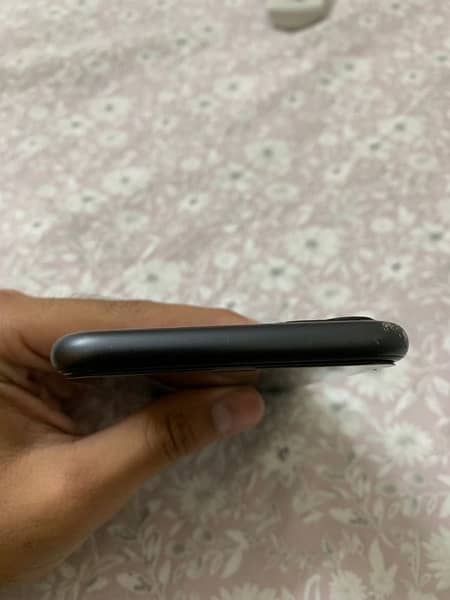 IPhone 11 Factory unlocked 3