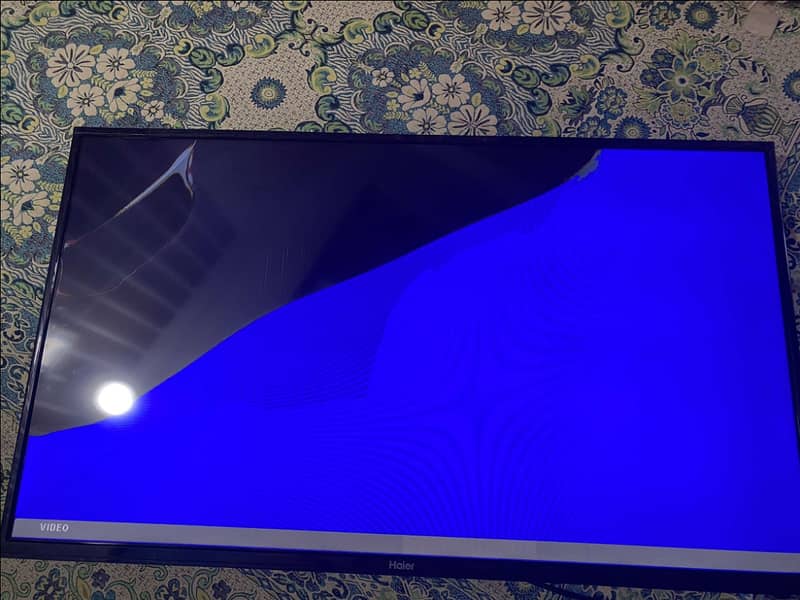 42 inches Original Haier led  panel broken 2