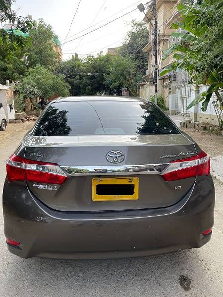 Toyota Corolla Altis 2014 3