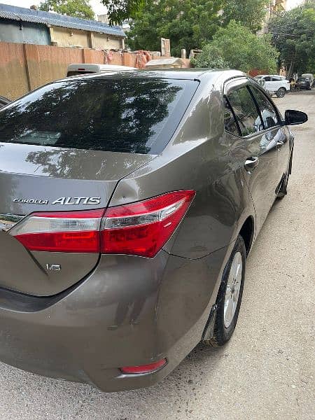 Toyota Corolla Altis 2014 5