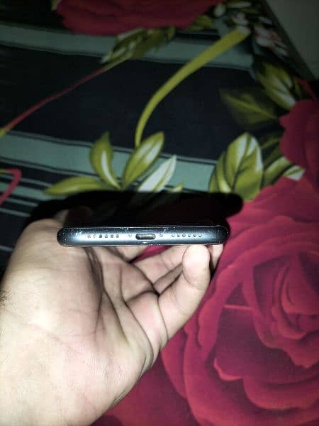 iPhone 11 JV 64 GB Non PTA 5