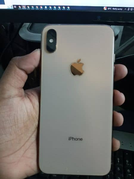 iPhone Xsmax (64 GB) 3