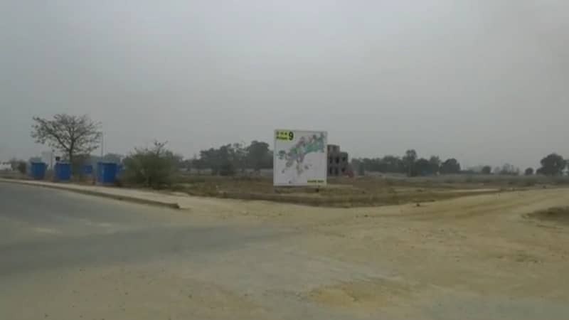 1 Kanal Plot for Sale in DHA Phase 7, Z1 Block Demand: 355 0