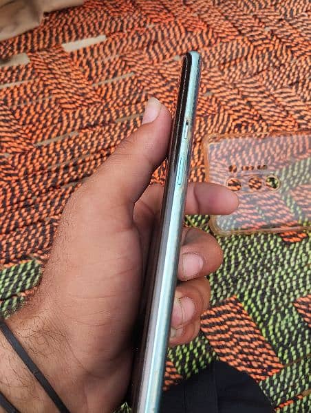 One plus 8 pro condition 10/9 8gb 128 gb 3