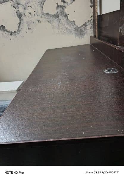 New Long and Wide Computer Table For Sale 0