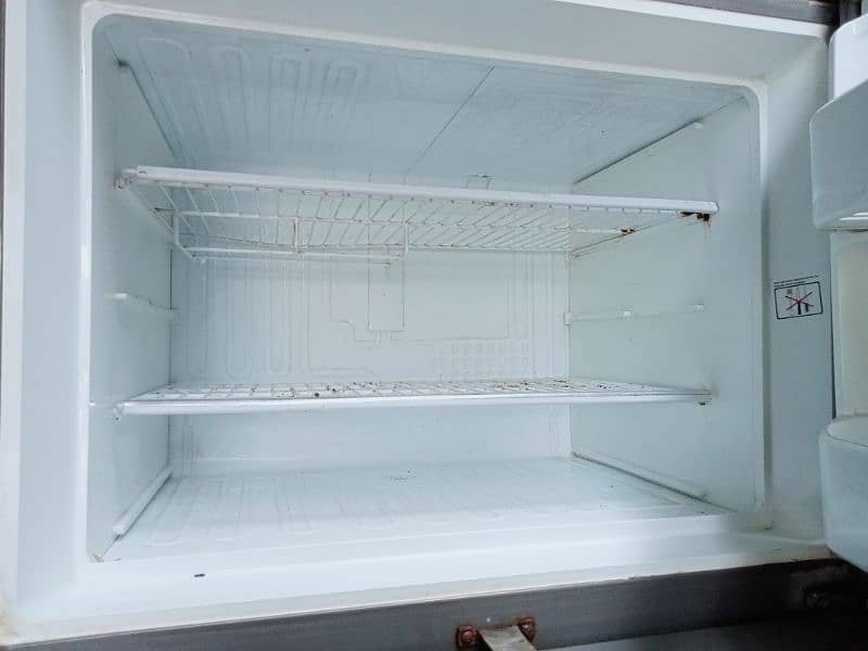 Dawlance refrigerator for sale. 2