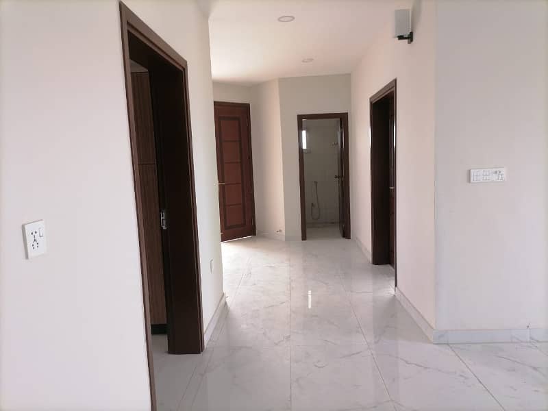 Spacious House Is Available For Sale In Ideal Location Of Falcon Complex New Malir 17