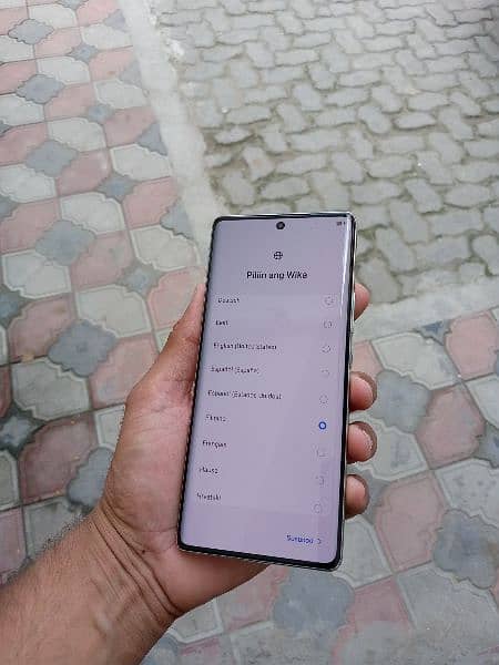 Spark 20 Pro plus 1