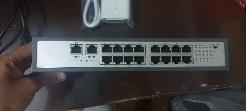 PoE switch 16ports(10/100) with 2UPLINKS (Gigabit) 2