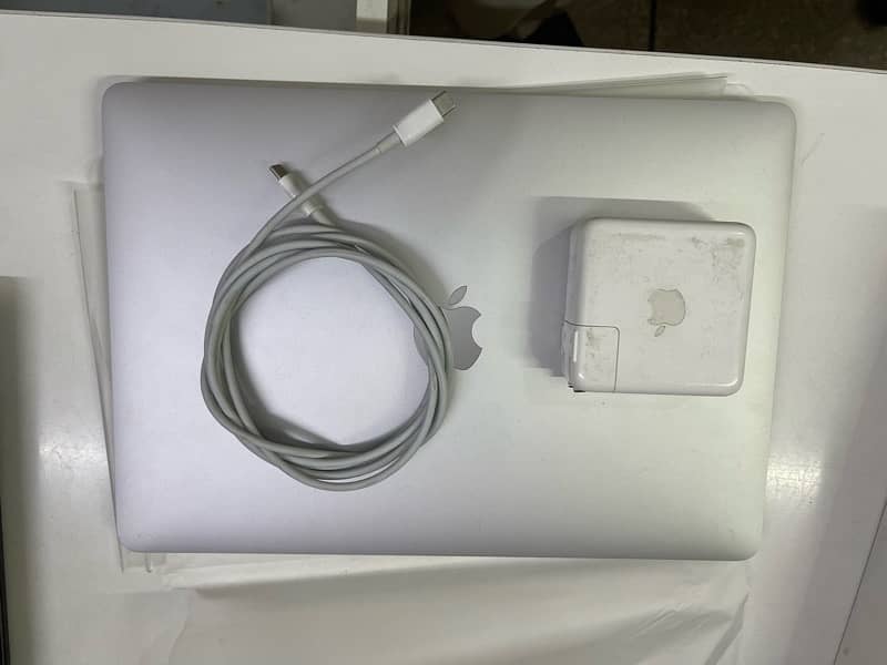 MacBook Pro 13" (M1) 6