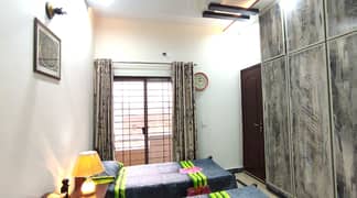 Best GIRLS HOSTEL (Bigway Executive Living) Furnished Sharing Rooms for WORKING Women, UMT, Bahria University, KIPS, JOBIAN Girls