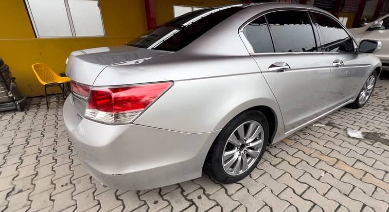 Honda Accord 2011 4