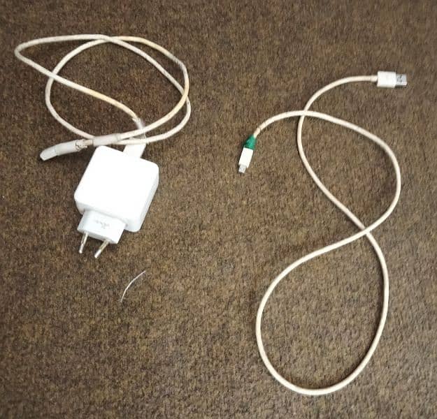 Oppo F11 ka Asal charger ur 2 Data Keble 1 Charger Mukamal 3