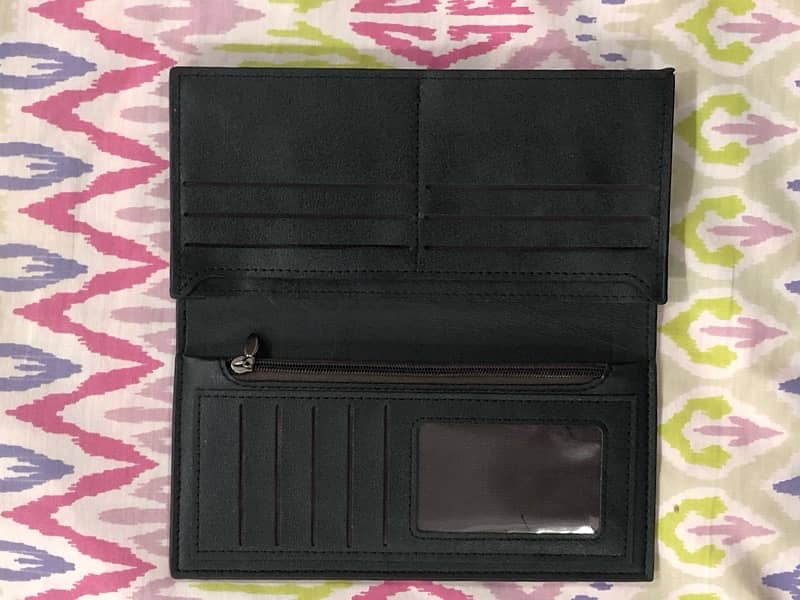 lONG WALLET NEW CONDITION 0