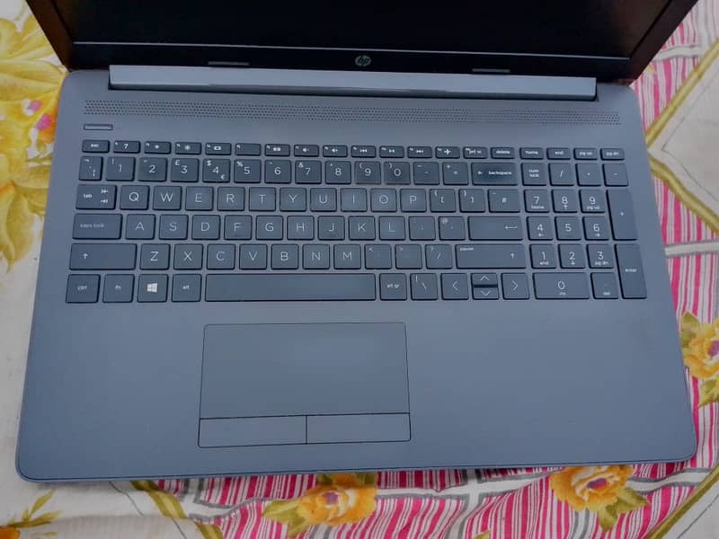 HP 250 G7 notebook core i5 8th gen, 8gb ram, 256 ssd, 10/10 condition. 4