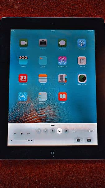 iPad 2 (WiFi) / 16GB 0