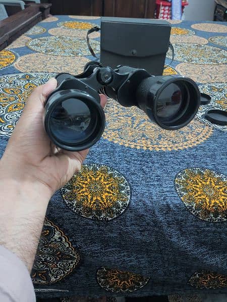 Binoculars / Durben 2