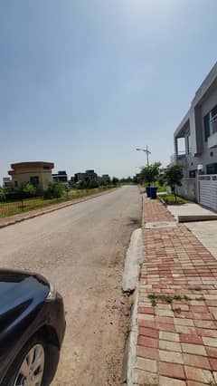 Bahria Enlcave ISB, Sector I, street: 24, 5 marla Possession utility paid, available for sale on investor rate