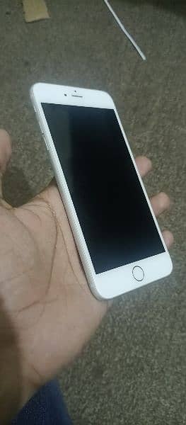 I phone 6 plus 32 GB pta approved 10/9 0