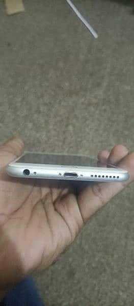 I phone 6 plus 32 GB pta approved 10/9 2