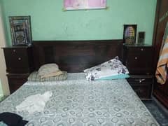 good condition king size bed