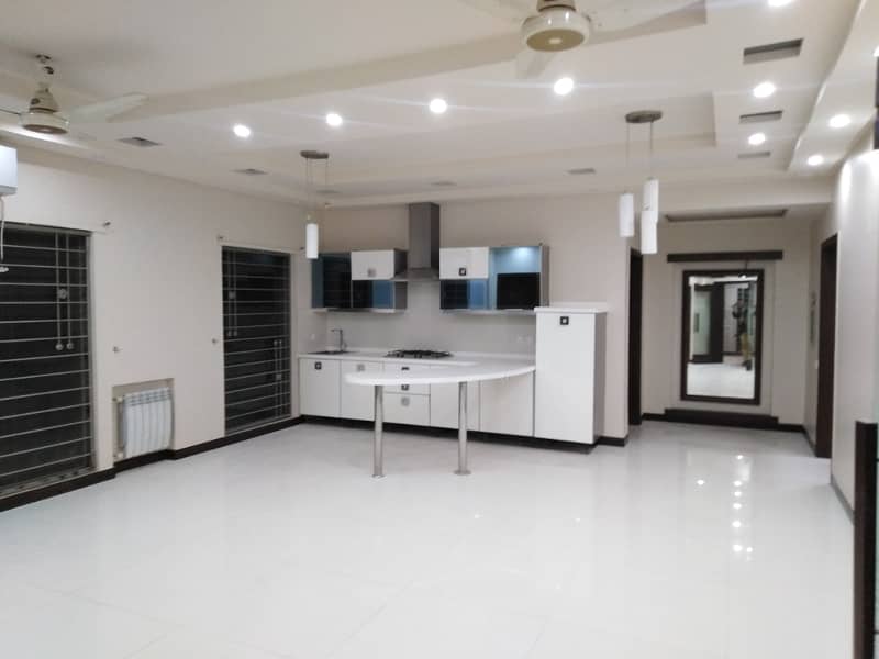 1 Kanal Modern Design House For Sell In DHA Phase 3 Lahore. 14