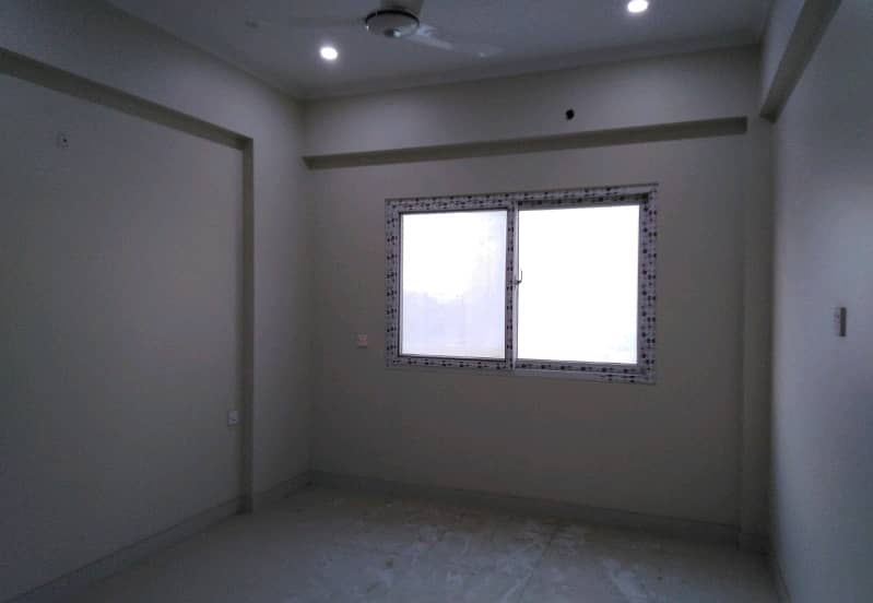 Ist Floor 1000 Square Feet Office For rent In Gulshan-e-Iqbal - Block 5 Karachi 4