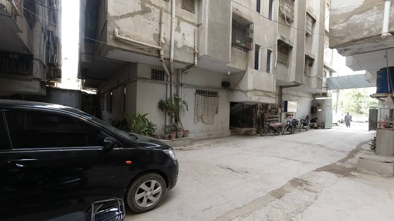 1250 Sqft Flat Available For Sale Gulshan E Iqbal Block 5 4