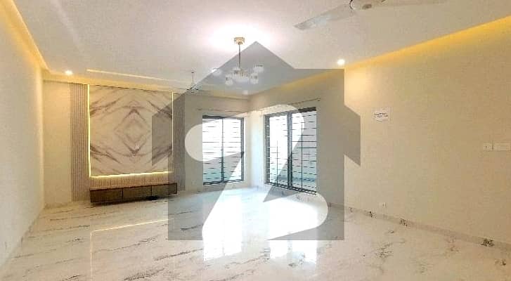 10 Marla Flat Situated In Askari 11 - Sector D For sale 2