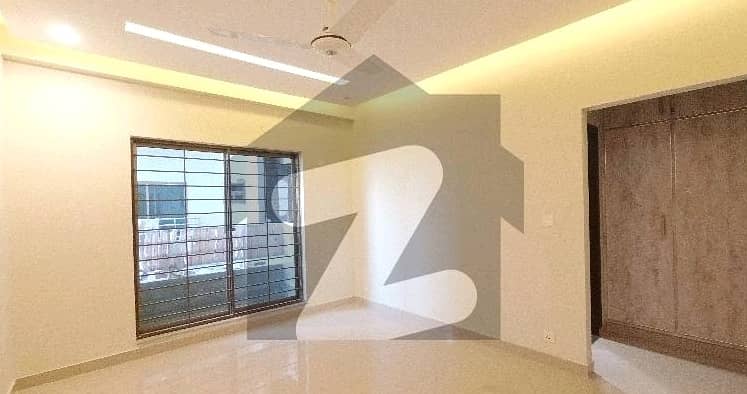 10 Marla Flat Situated In Askari 11 - Sector D For sale 6