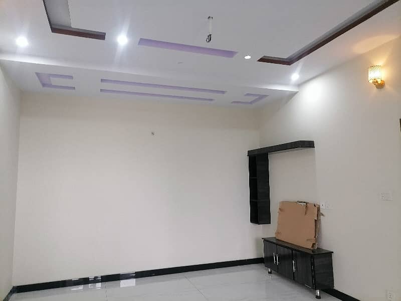 Prime Location House Of 800 Square Feet Is Available In Contemporary Neighborhood Of GT Road 14