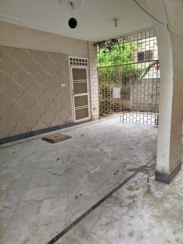 Centrally Located House In Gulshan-e-Iqbal - Block 10-A Is Available For sale 7