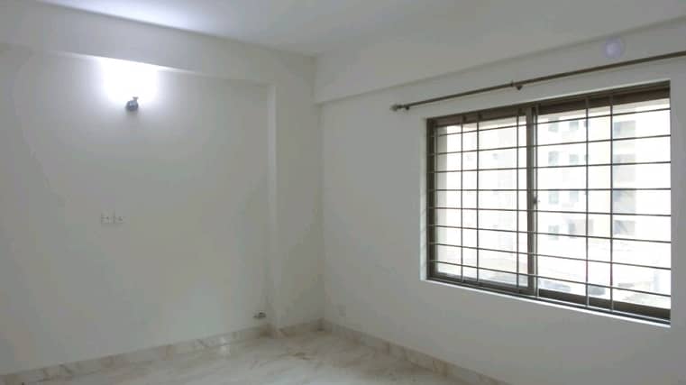 10 Marla Flat For rent In Beautiful Askari 11 - Sector B Apartments 8