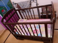 baby cot