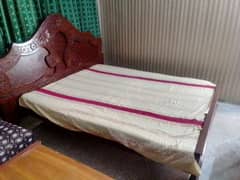 used double bed,wooden bed available for sale