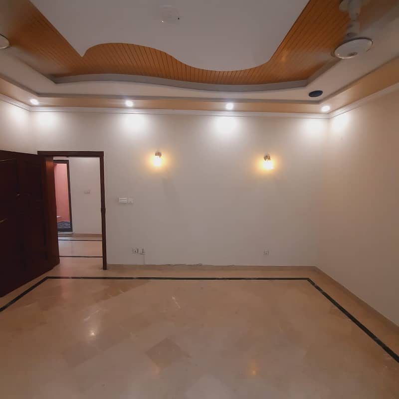 1 Kanal House 5 Beds Tv Lounge Drawing Room Dining Room 3 Kitchen Store Available For Rent Dha Phase 2 7