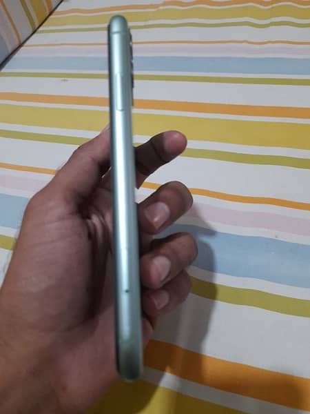 iphone11 128gb factory unlock 4