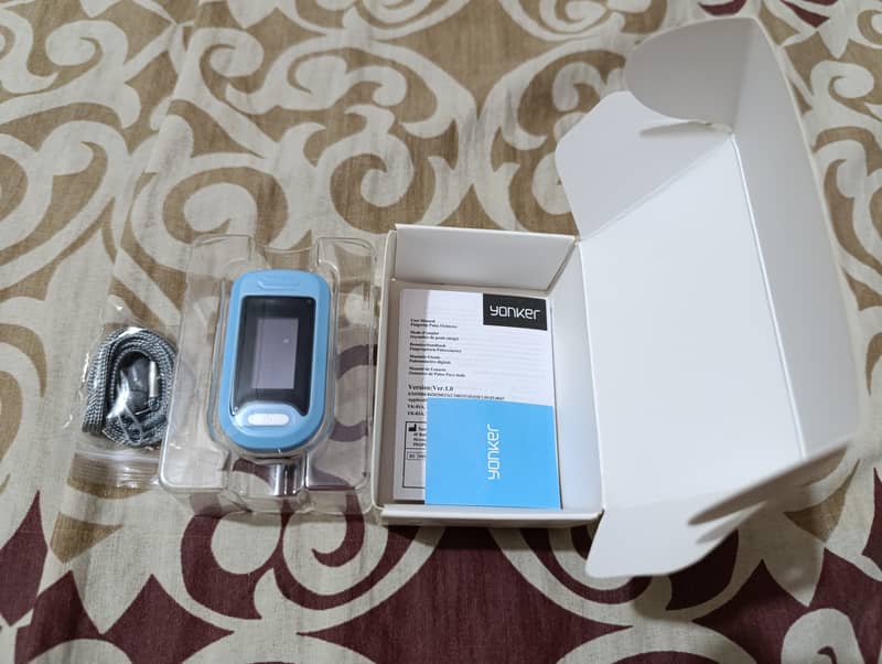 PULSE OXIMETER (Branded) 3