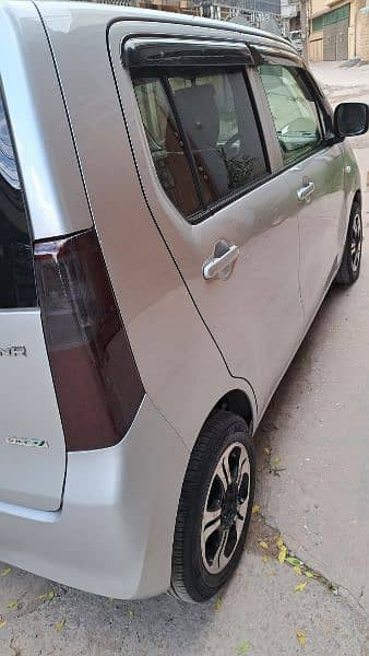 Suzuki Wagon R 2014 3