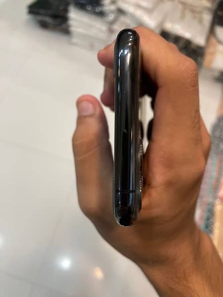 Iphone 11 pro 1