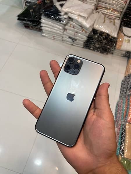 Iphone 11 pro 4