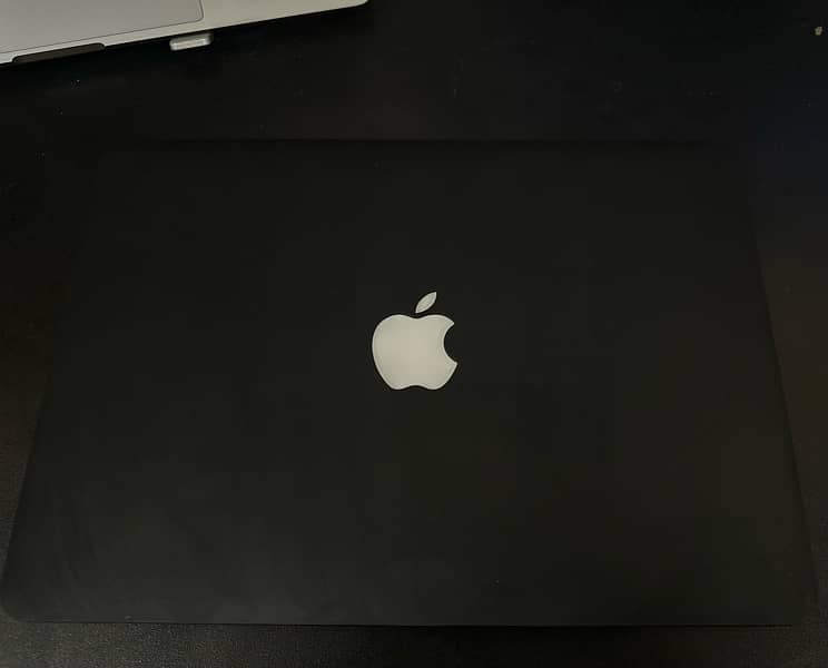 Apple Macbook Pro 2015 (8/128) 6