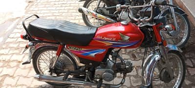 Bike ok ha engine ka koi Kam nai ha tyer new hen rim saf hen