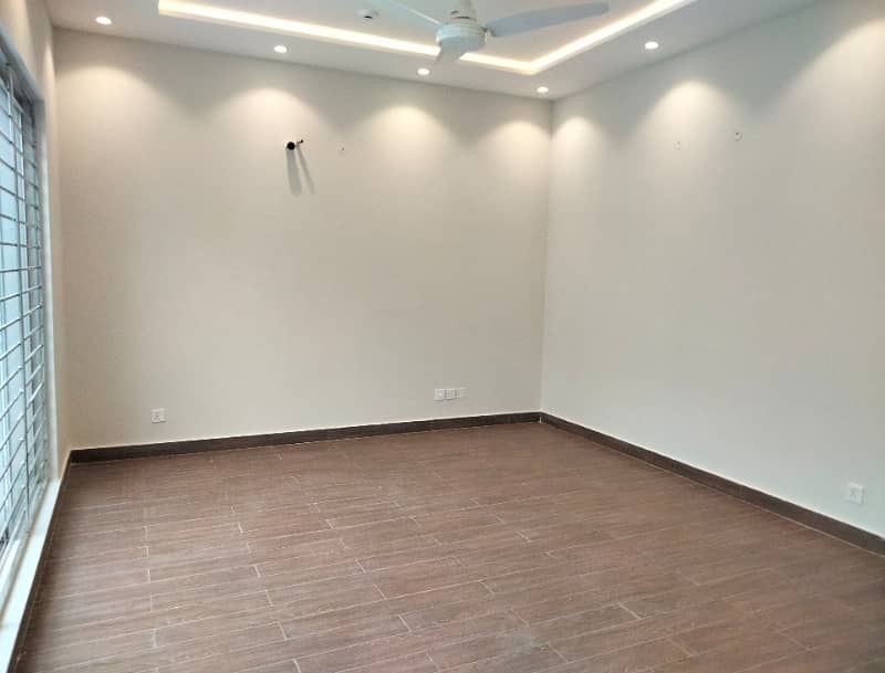 1 Kanal Upper Portion For Rent In DHA Phase 3,Block Z, Reasonable Price And Suitable Location Pakistan Punjab Lahore. 5