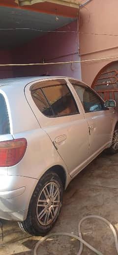 Toyota Vitz 2002 best selling