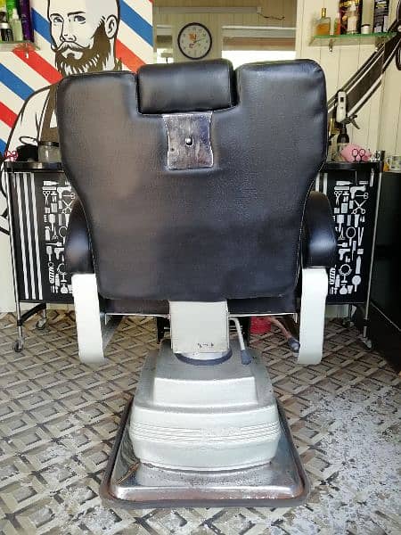 barber chair 2